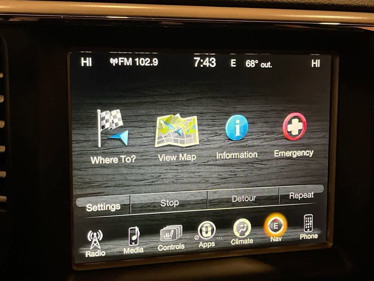 Thumbnail: 2017 Jeep Grand Cherokee - 18