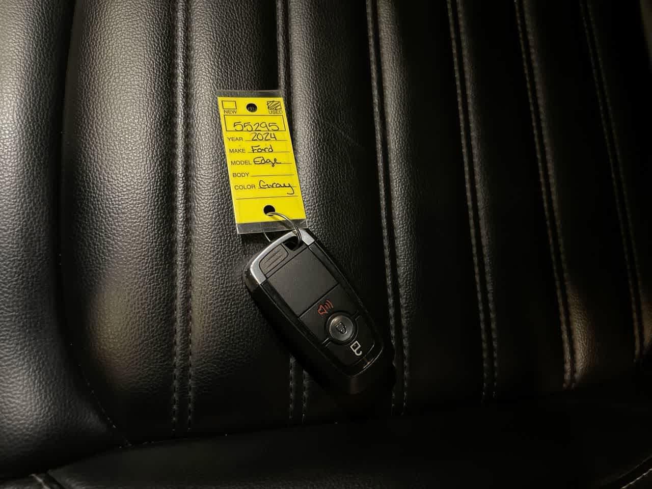 Thumbnail: 2024 Ford Edge - 25