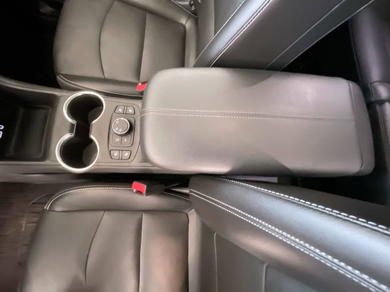 Thumbnail: 2022 GMC Terrain - 21