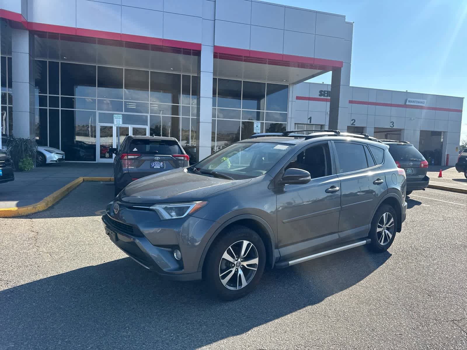 Thumbnail: 2018 Toyota RAV4 - 6