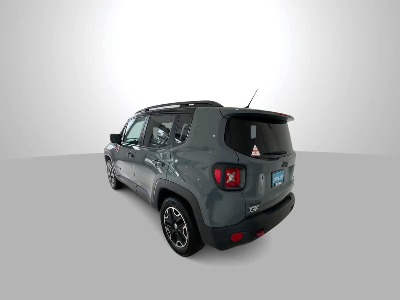 Thumbnail: 2015 Jeep Renegade - 6