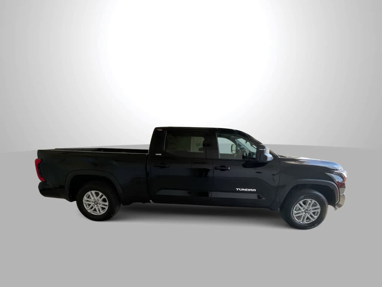 2026 Toyota Tundra SR5 - Photo 9