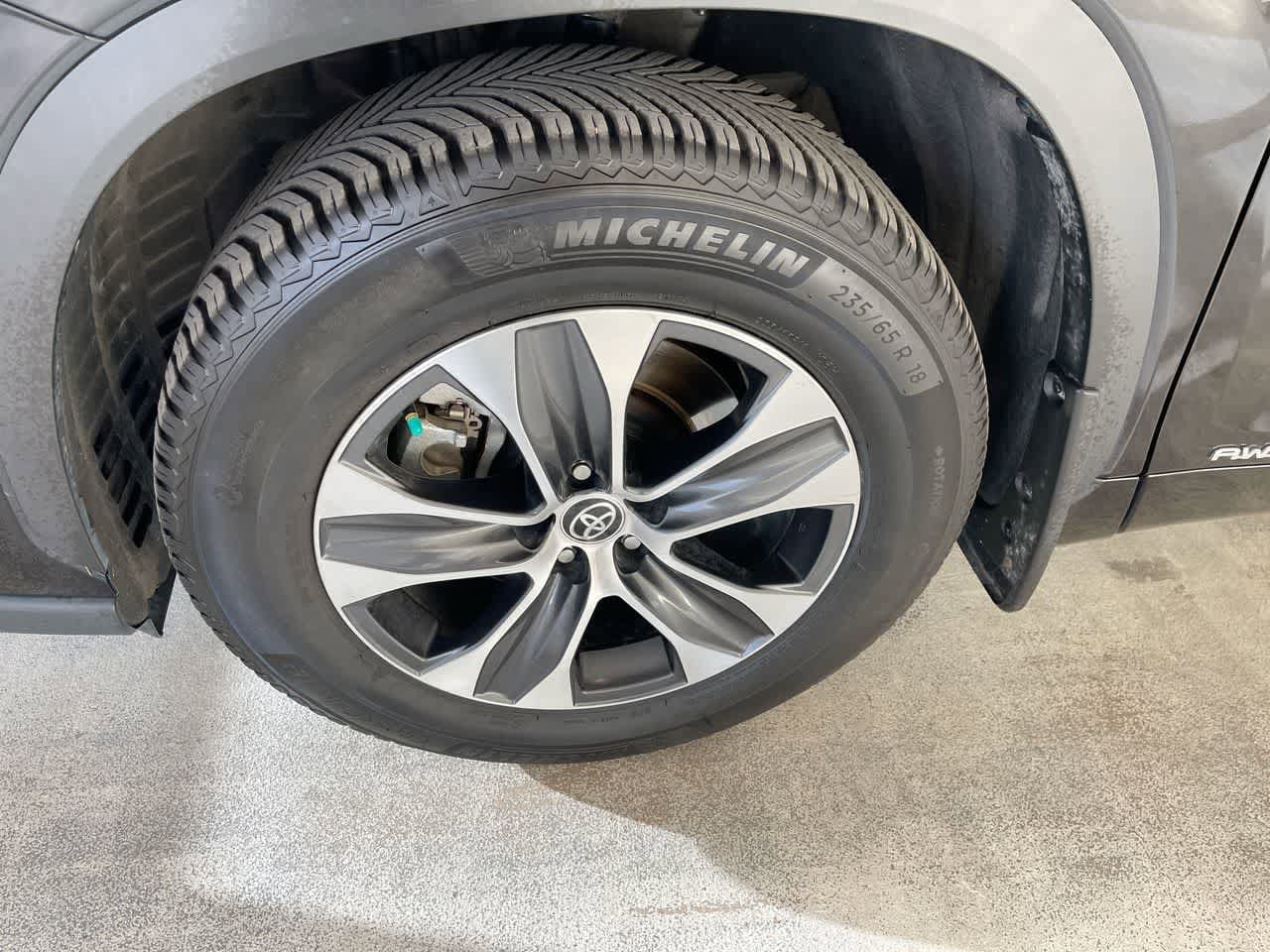 Thumbnail: 2022 Toyota Highlander - 10