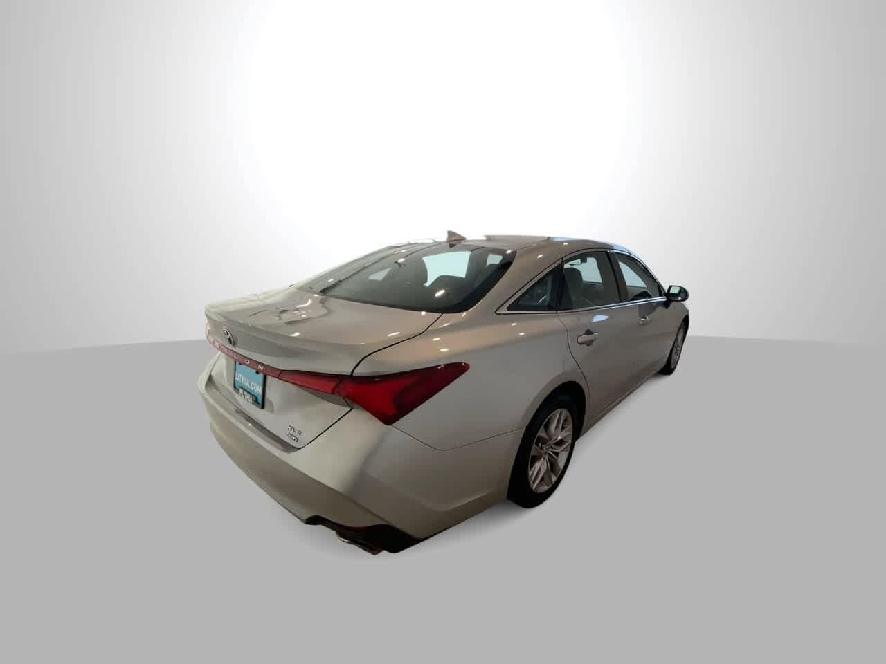 Thumbnail: 2021 Toyota Avalon - 8