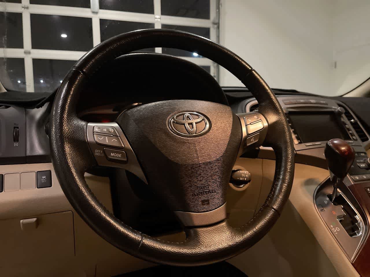 Thumbnail: 2009 Toyota Venza - 14