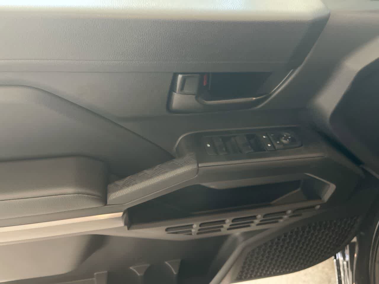 2026 Toyota Tacoma SR5 - Photo 13