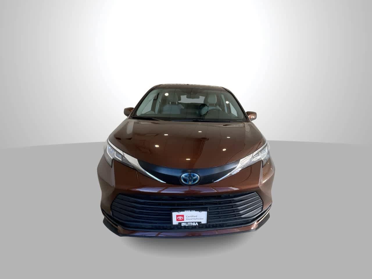 Thumbnail: 2023 Toyota Sienna - 3