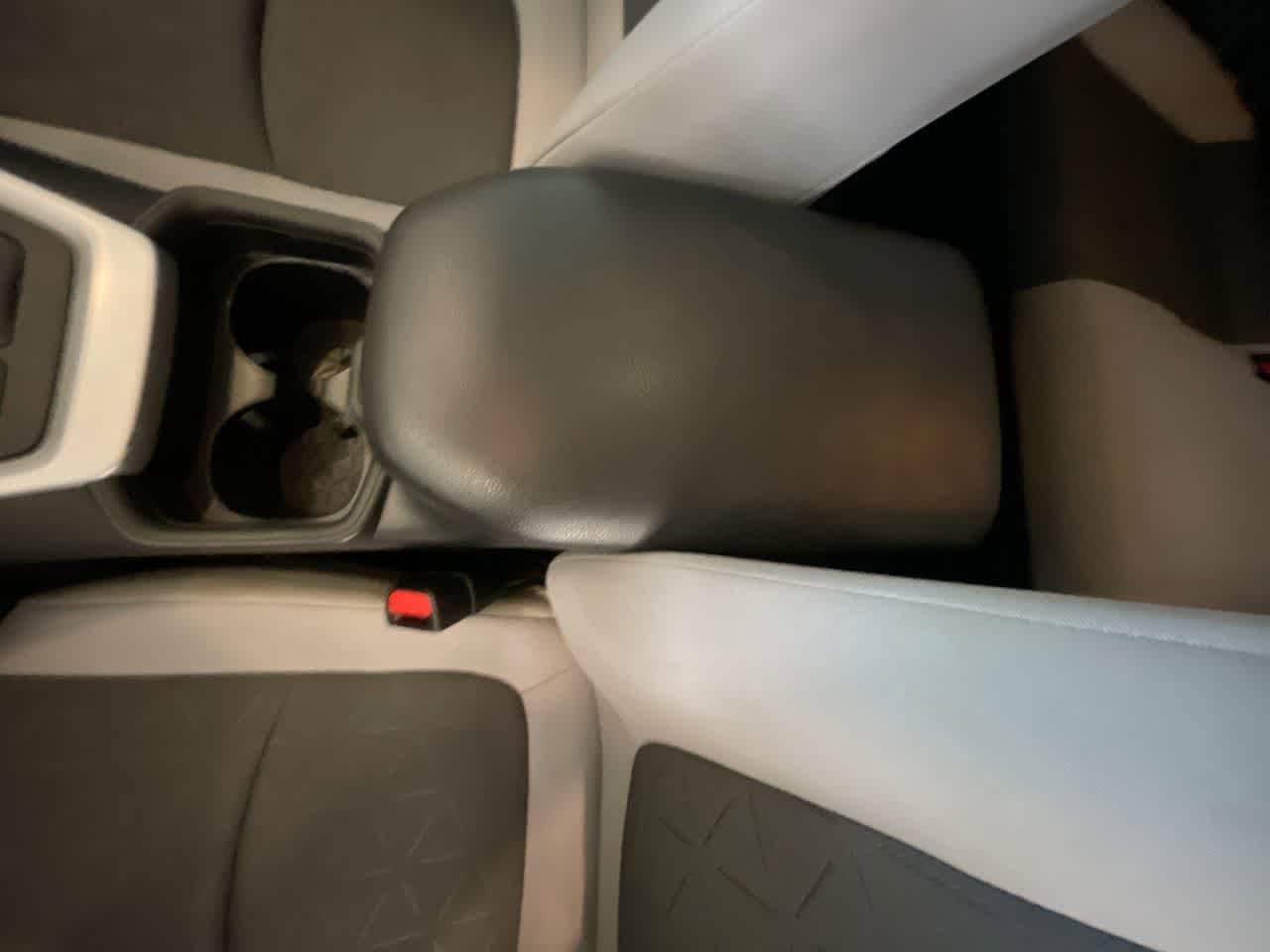 Thumbnail: 2021 Toyota RAV4 - 21