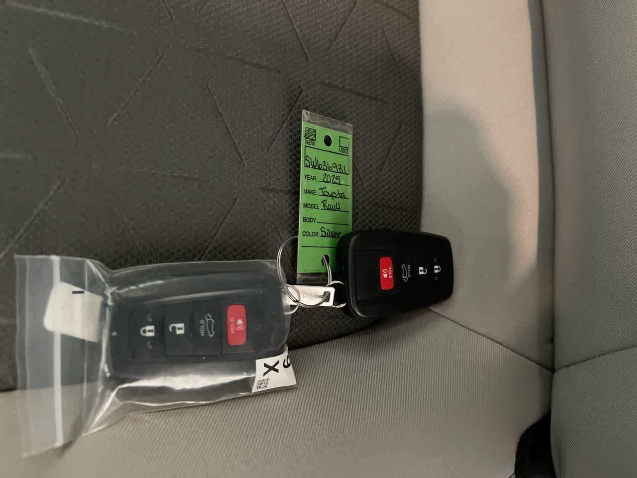 Thumbnail: 2025 Toyota RAV4 - 27