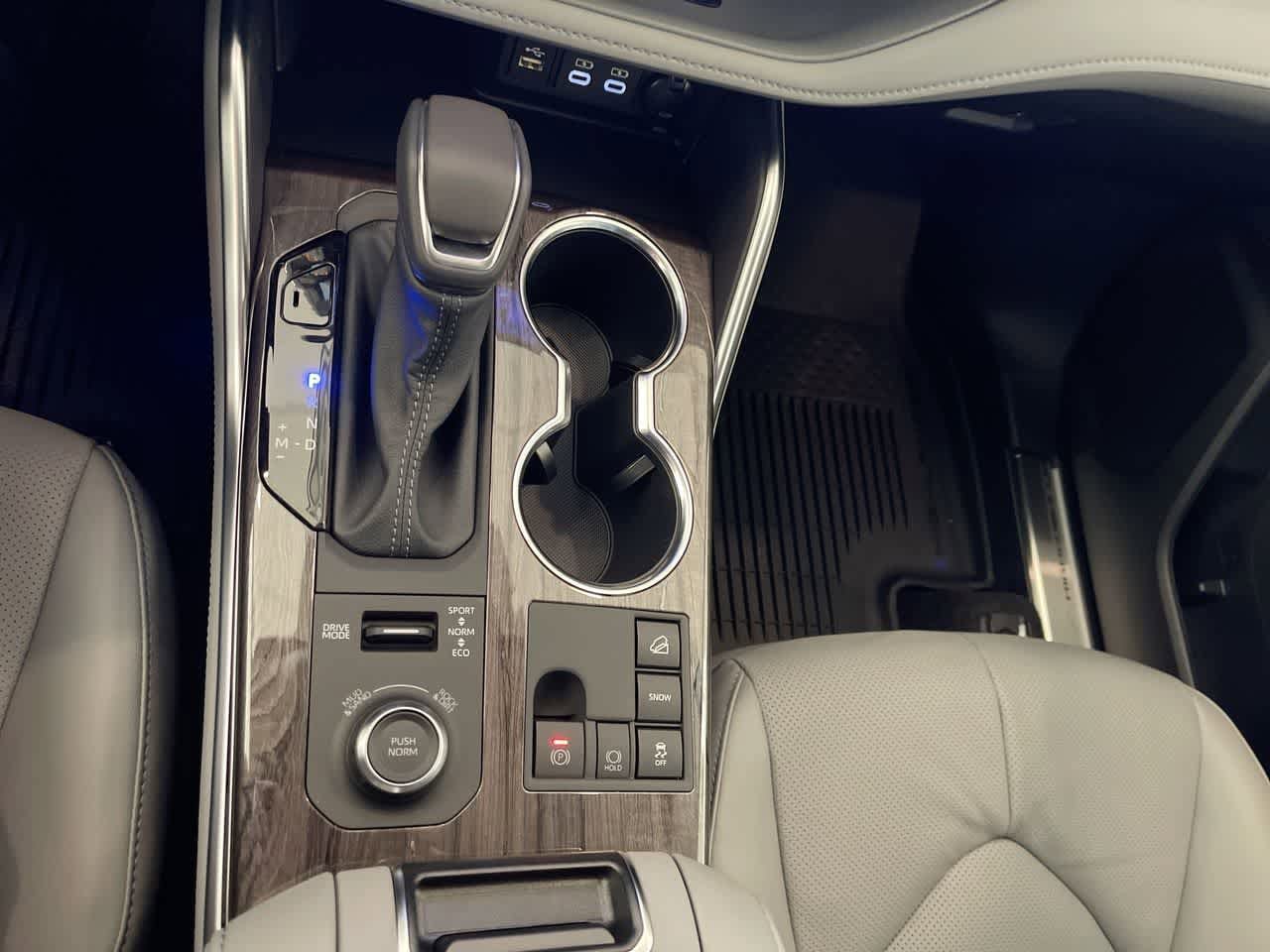 Thumbnail: 2026 Toyota Highlander - 21