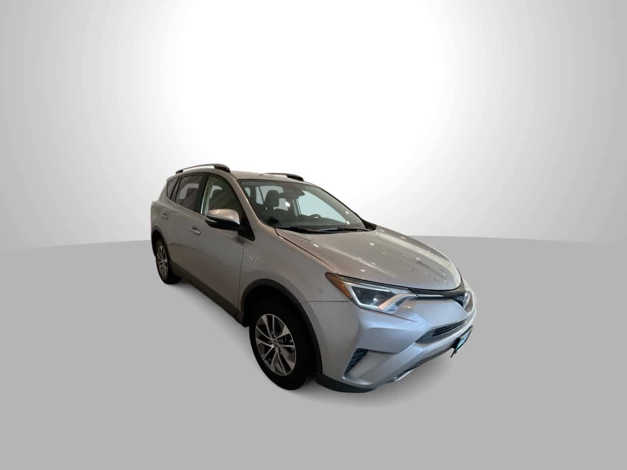 Thumbnail: 2018 Toyota RAV4 - 2