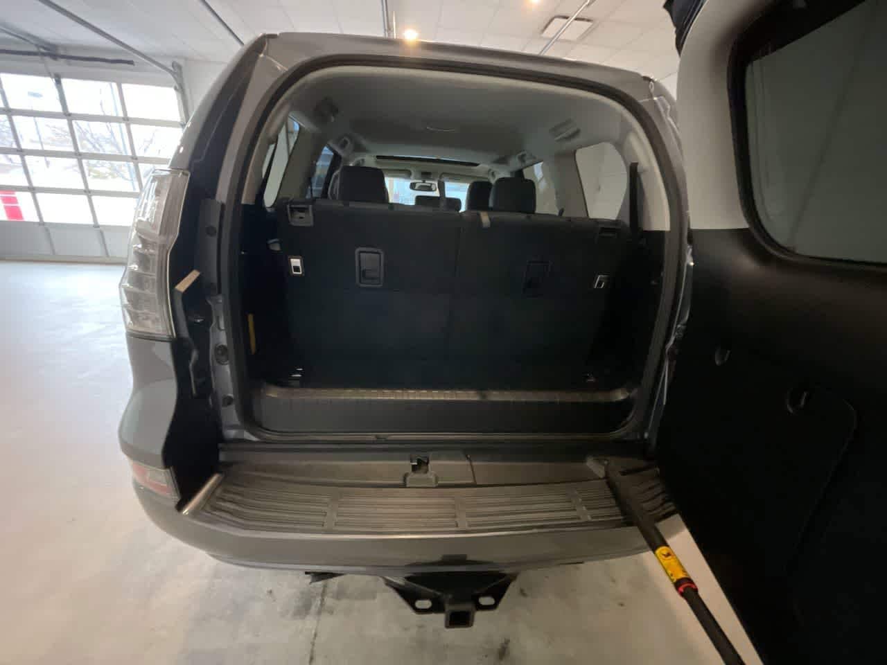 Thumbnail: 2018 Lexus GX - 25