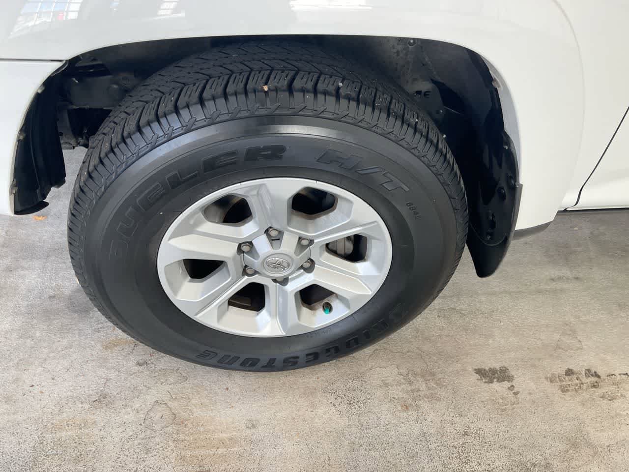 Thumbnail: 2017 Toyota 4Runner - 10