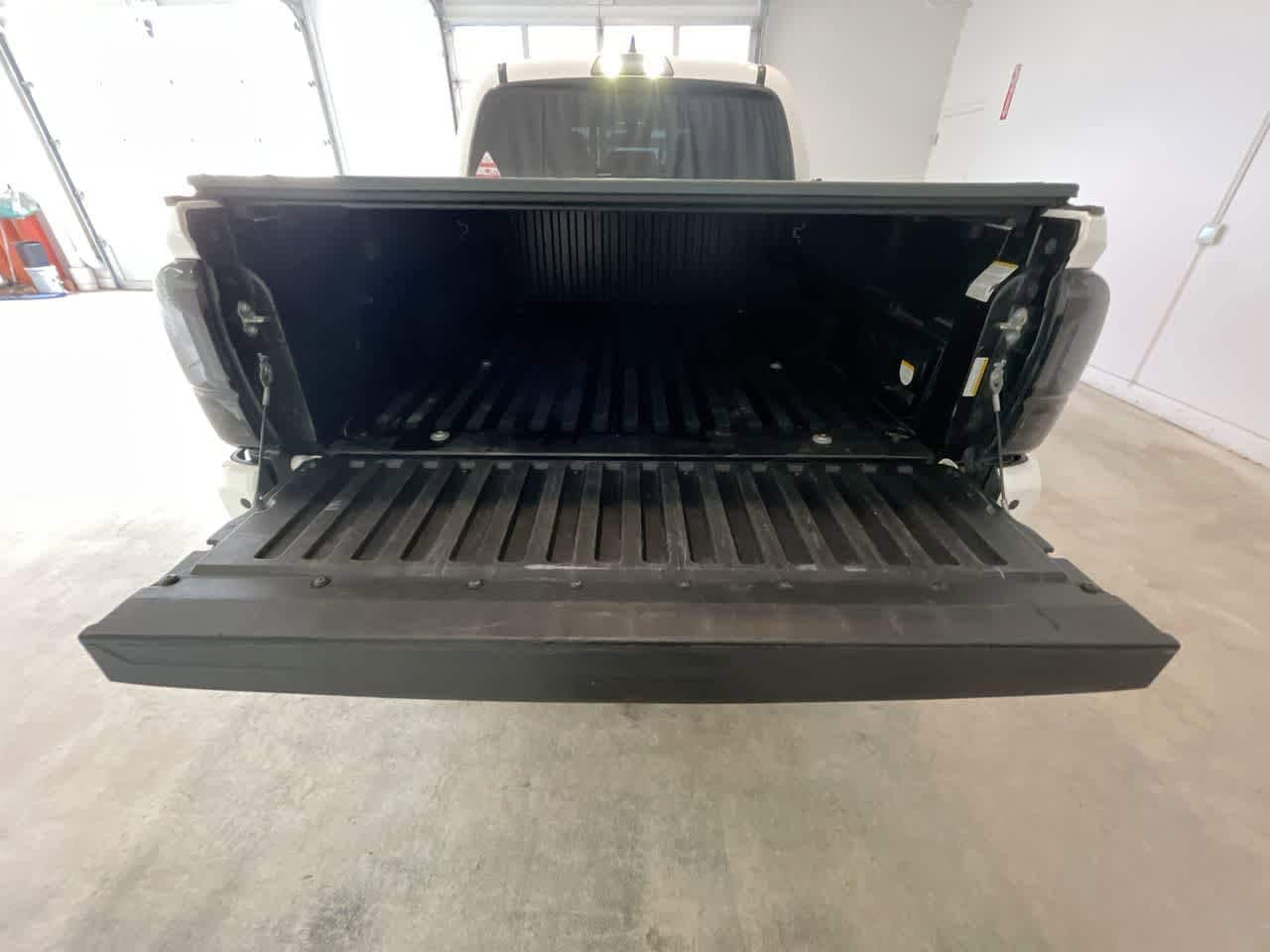 Thumbnail: 2019 Toyota Tacoma - 24