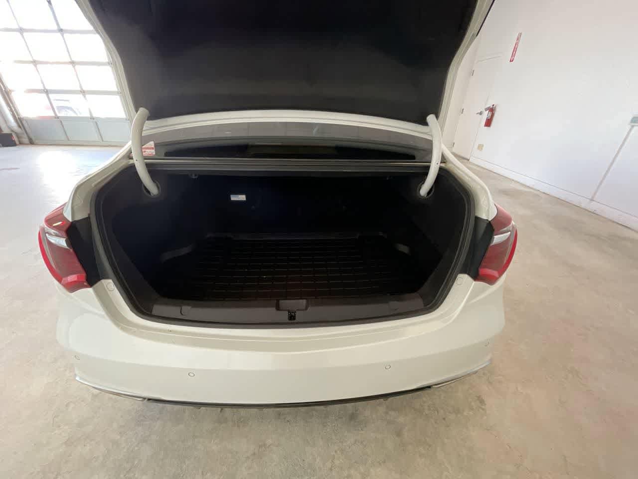 Thumbnail: 2019 Acura RLX - 24