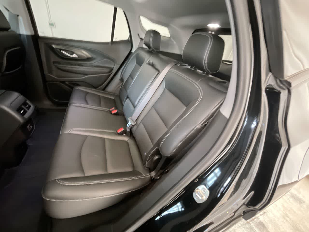Thumbnail: 2022 GMC Terrain - 23