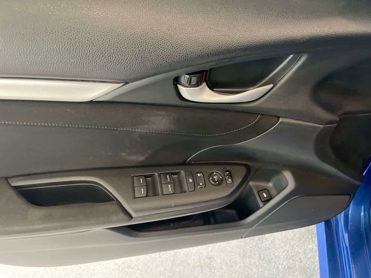 Thumbnail: 2017 Honda Civic - 13