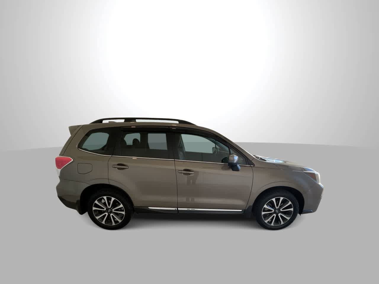 Thumbnail: 2017 Subaru Forester - 9