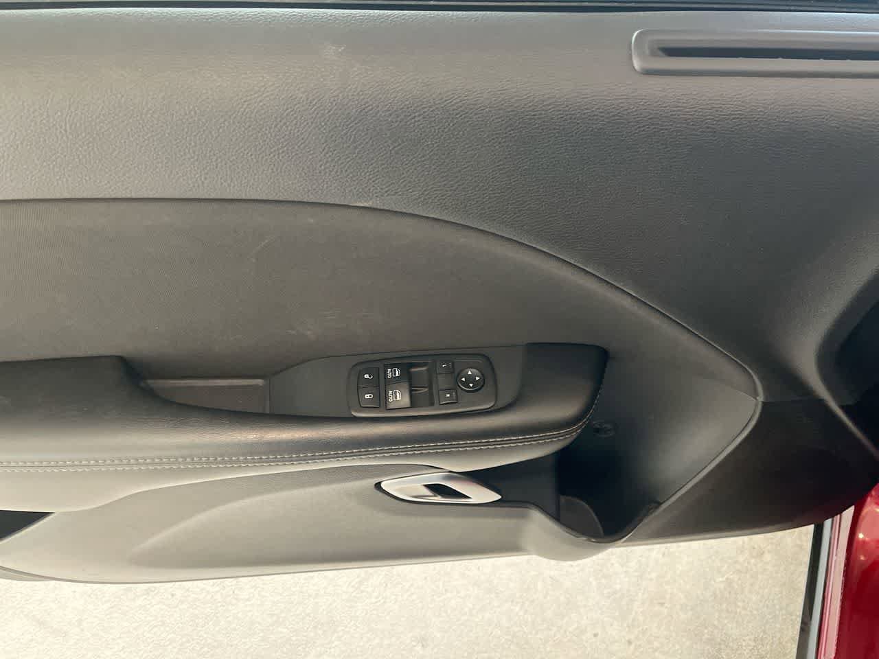 Thumbnail: 2019 Dodge Challenger - 13