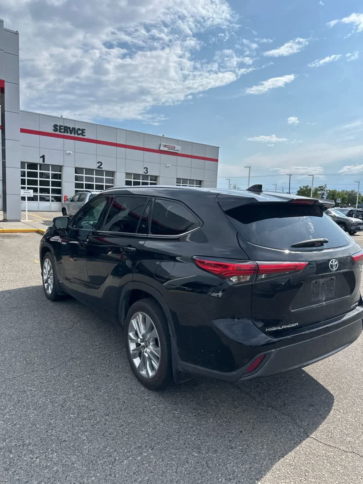 Thumbnail: 2020 Toyota Highlander - 7