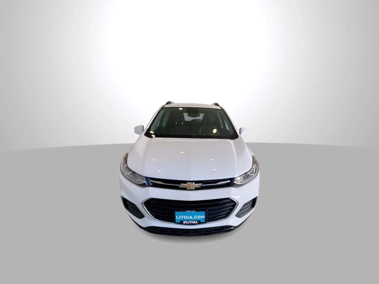 Thumbnail: 2018 Chevrolet Trax - 3