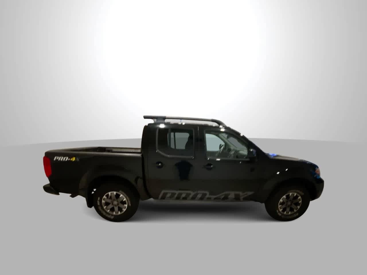 Thumbnail: 2017 Nissan Frontier - 9