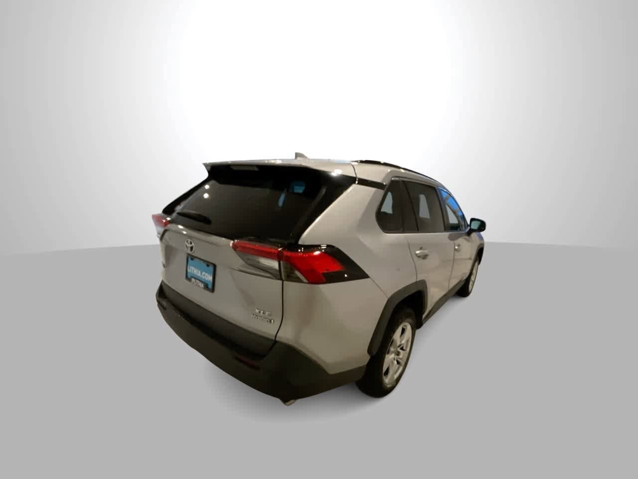 Thumbnail: 2021 Toyota RAV4 - 8