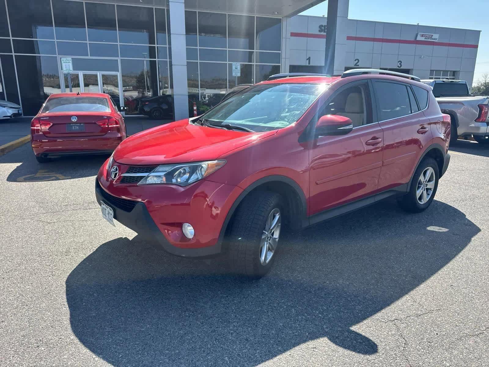 Thumbnail: 2015 Toyota RAV4 - 6
