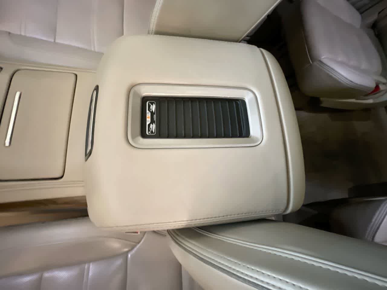 Thumbnail: 2019 GMC Yukon - 21