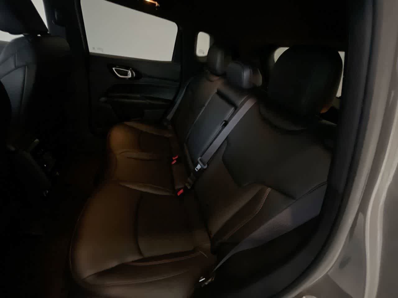 Thumbnail: 2023 Jeep Compass - 21