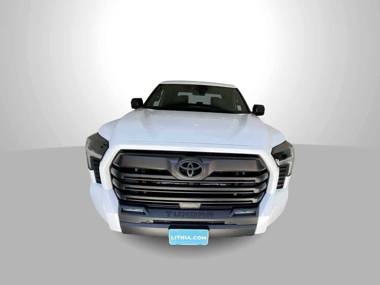 2025 Toyota Tundra SR5 CrewMax photo 3