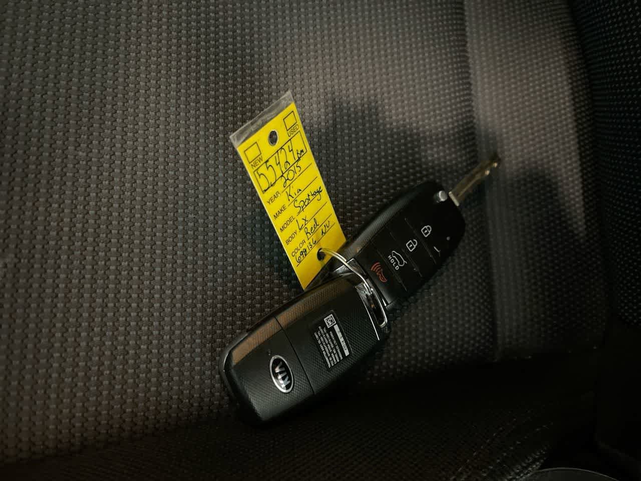 Thumbnail: 2015 Kia Sportage - 25