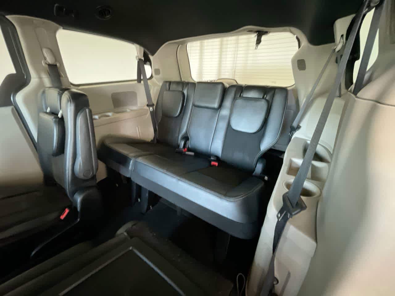 Thumbnail: 2019 Dodge Grand Caravan - 23