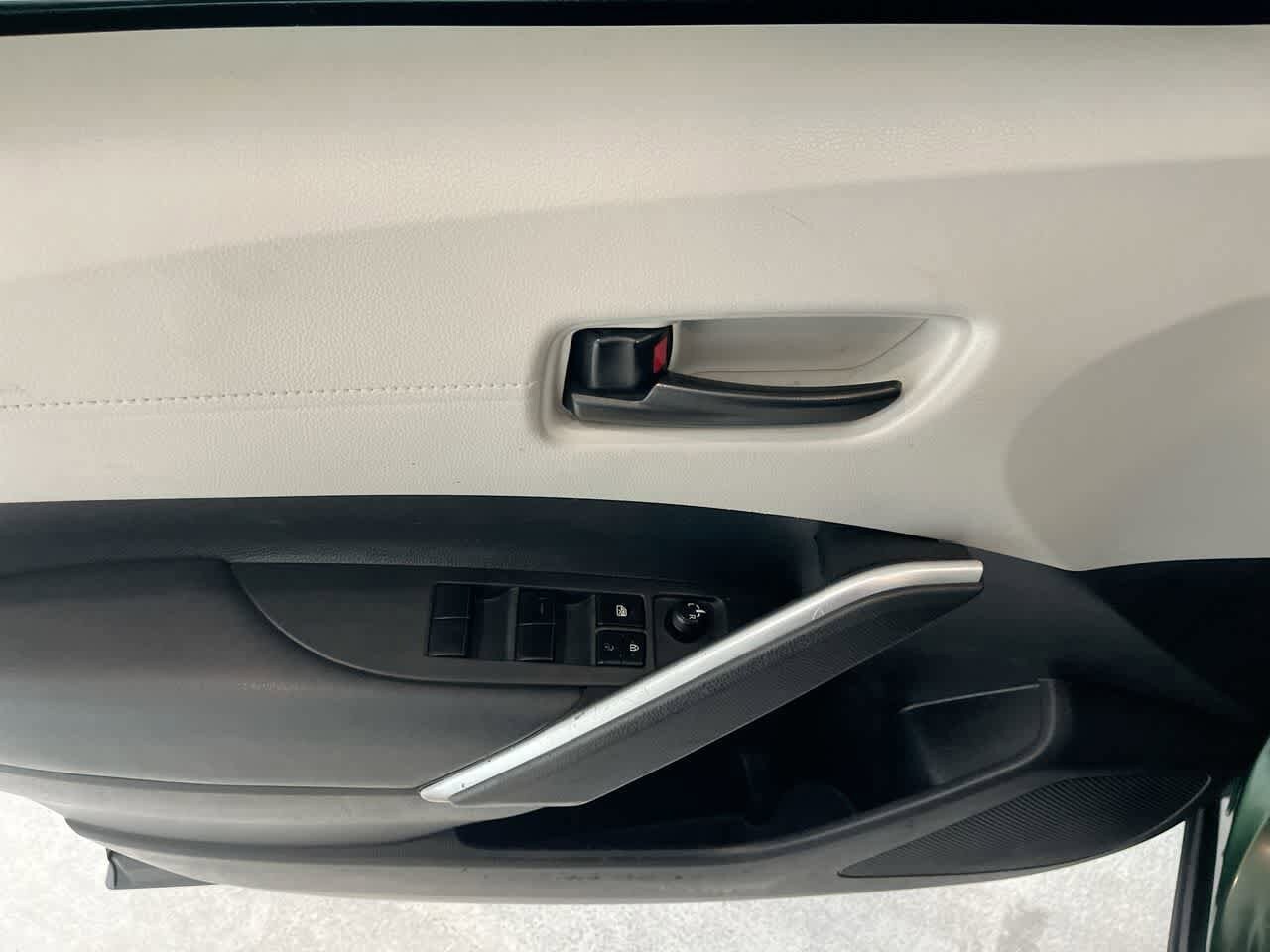 Thumbnail: 2022 Toyota Corolla Cross - 13