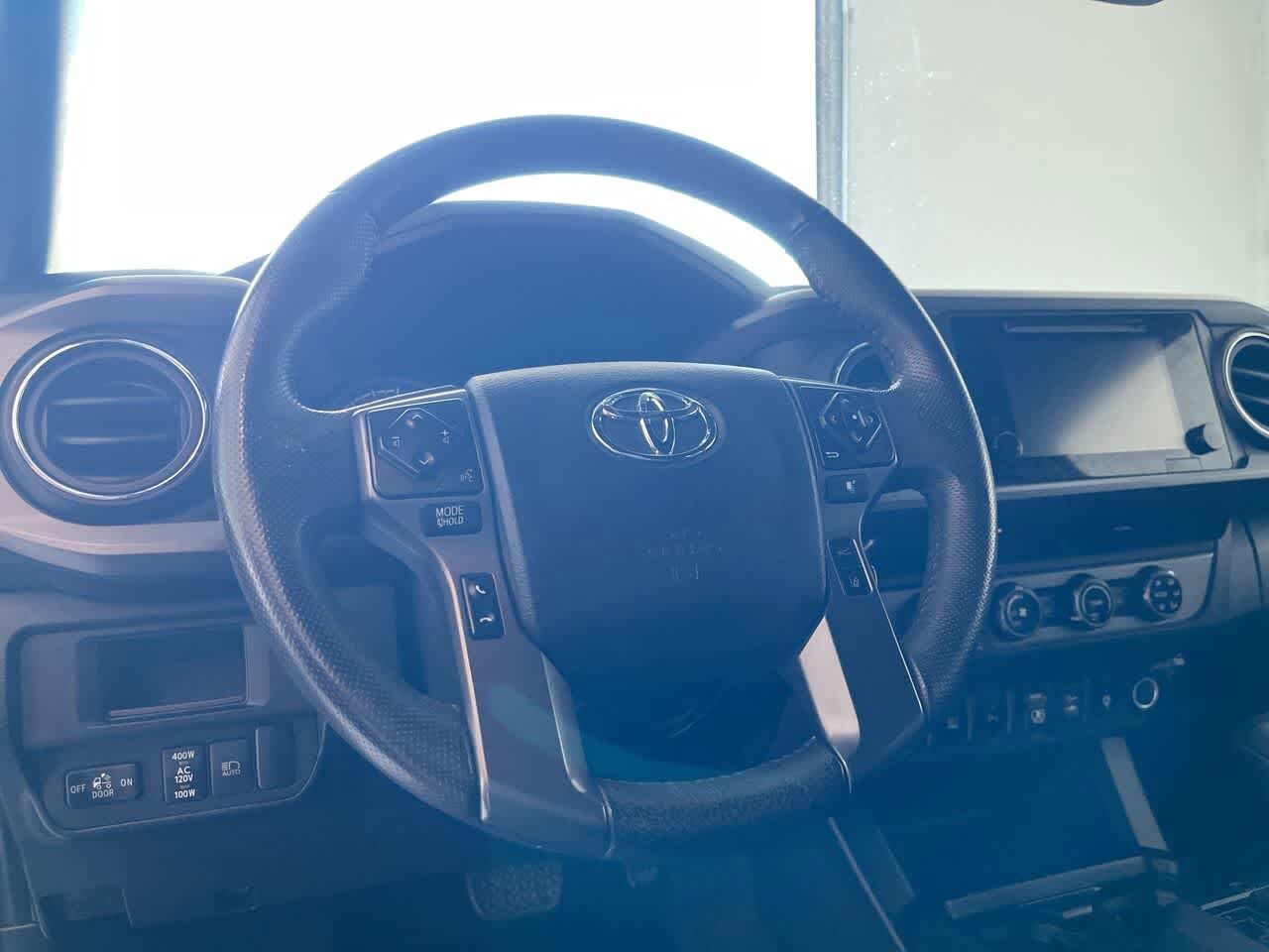 Thumbnail: 2018 Toyota Tacoma - 14