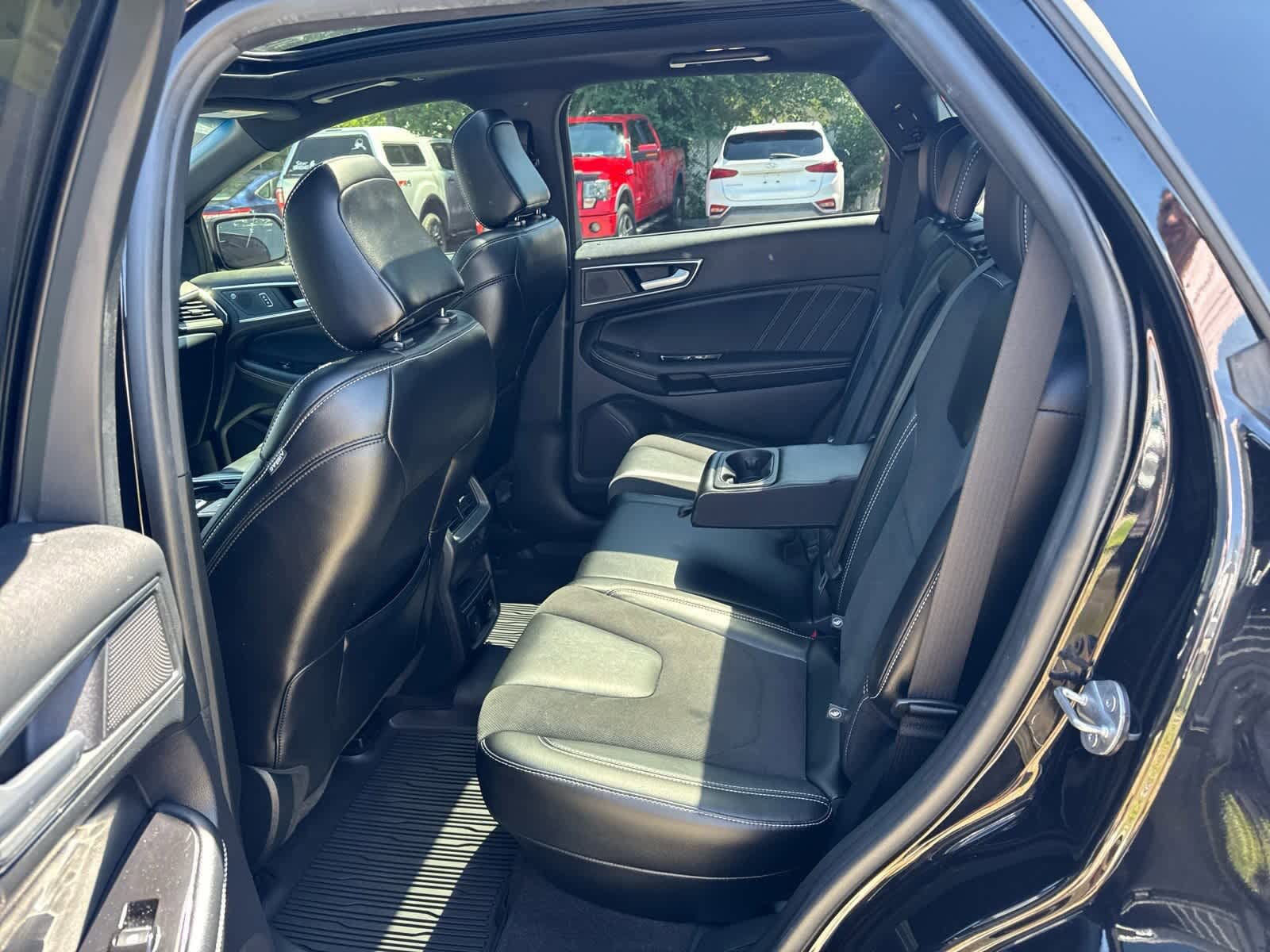 Thumbnail: 2020 Ford Edge - 26