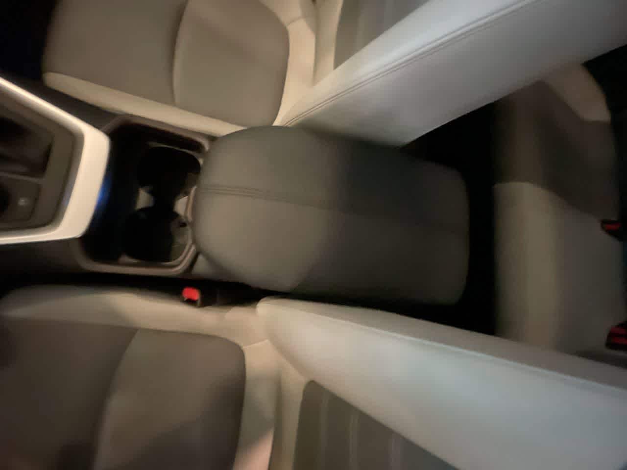 Thumbnail: 2020 Toyota RAV4 - 21