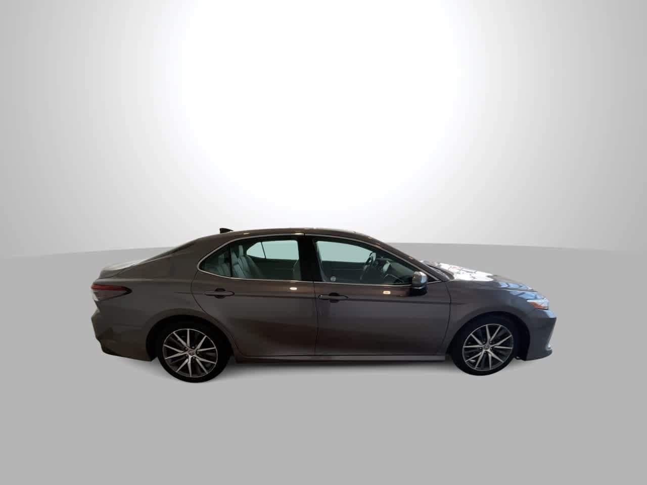 Thumbnail: 2023 Toyota Camry - 9