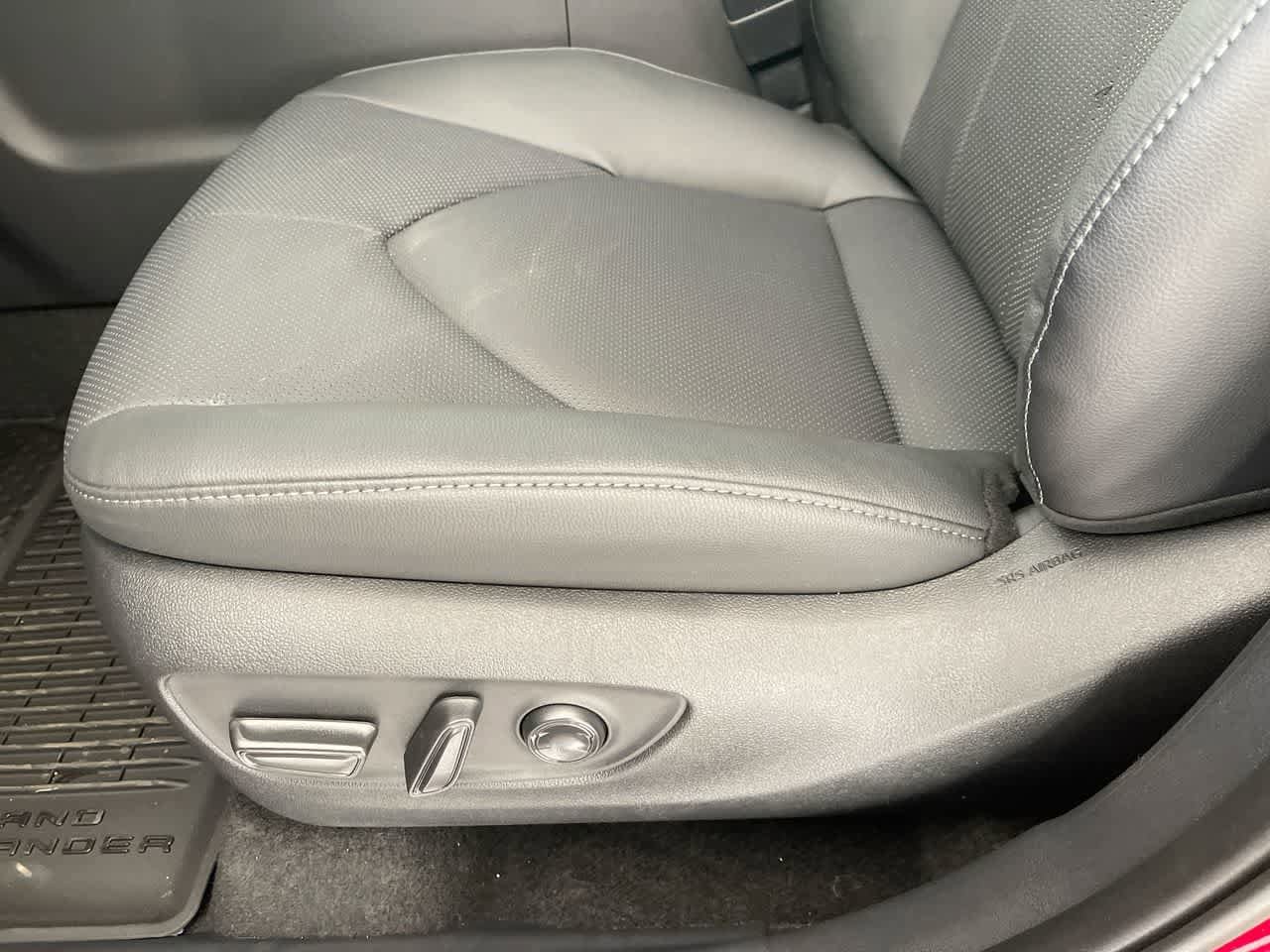 Thumbnail: 2026 Toyota Grand Highlander - 12