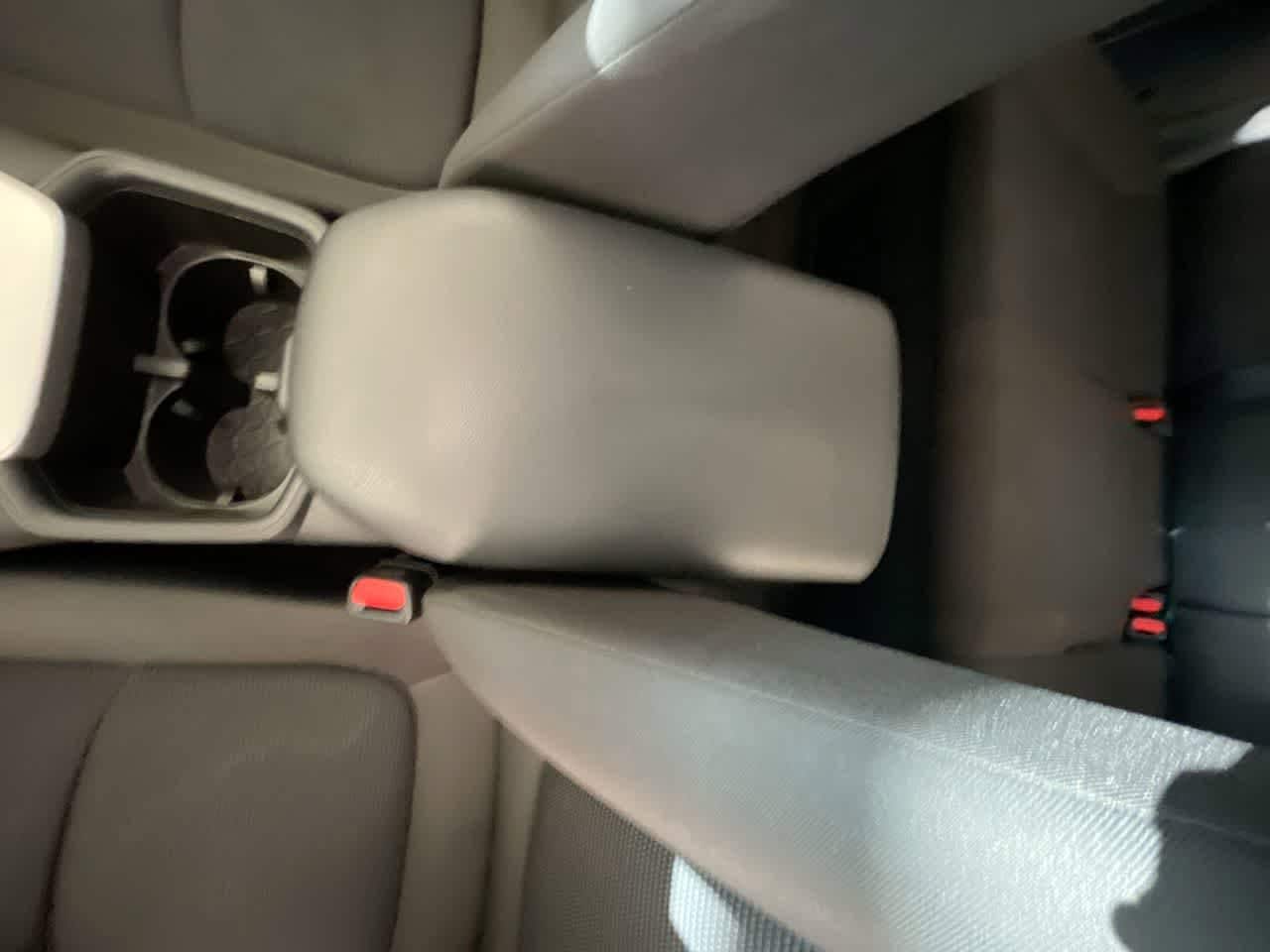 Thumbnail: 2022 Toyota RAV4 - 21