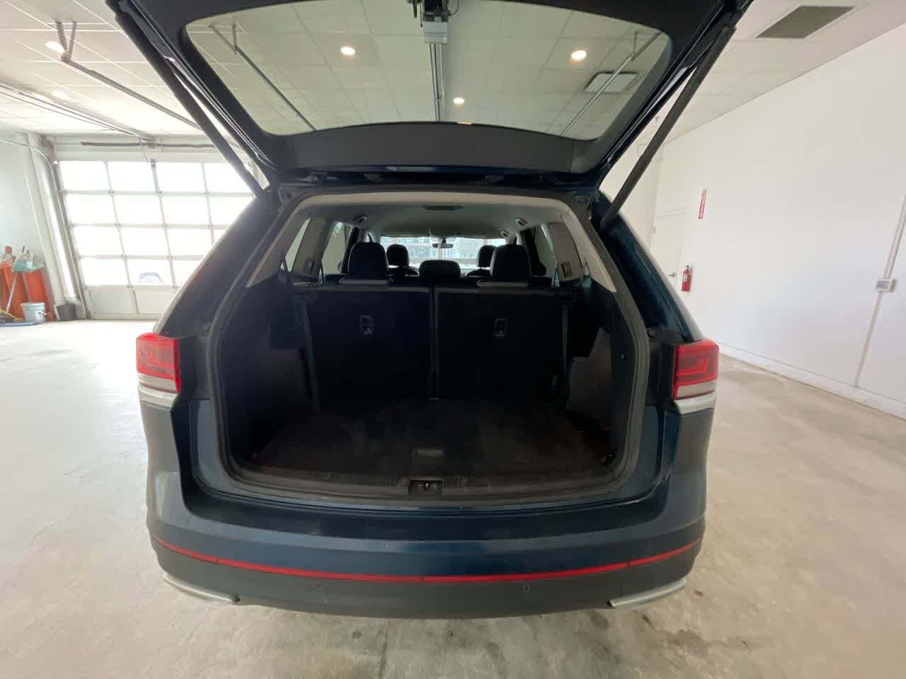 Thumbnail: 2021 Volkswagen Atlas - 23