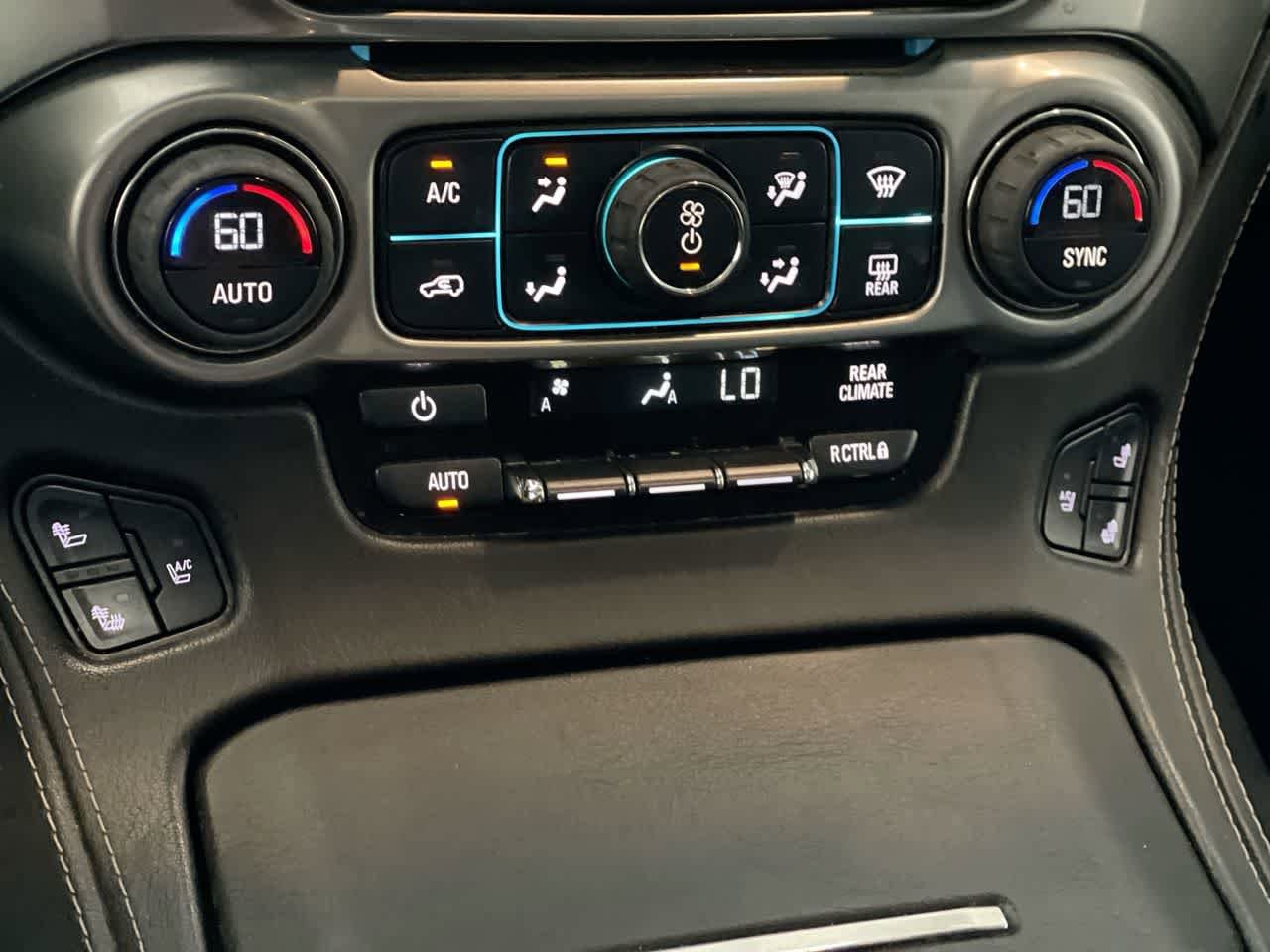 Thumbnail: 2015 Chevrolet Tahoe - 19