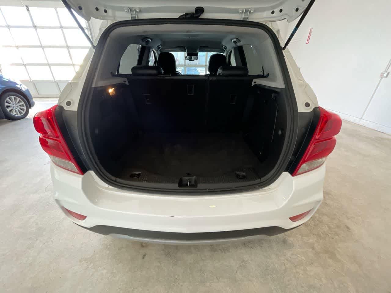 Thumbnail: 2018 Chevrolet Trax - 23