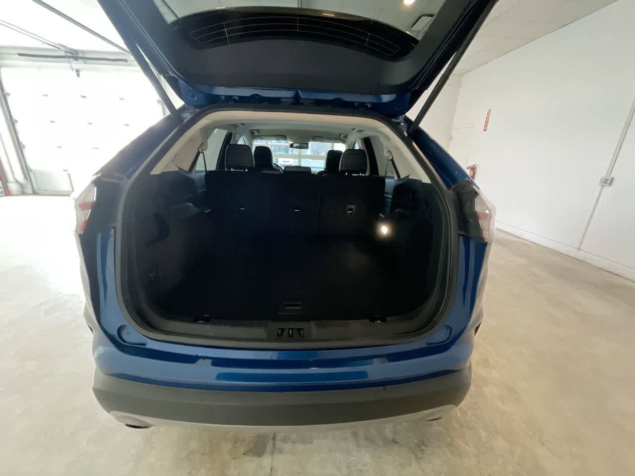 Thumbnail: 2023 Ford Edge - 22