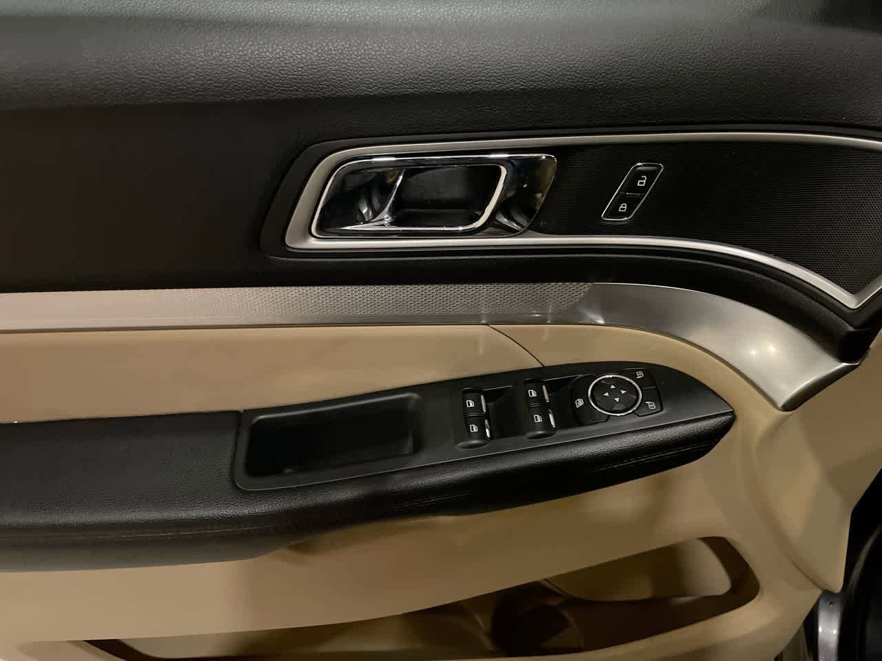 Thumbnail: 2017 Ford Explorer - 13