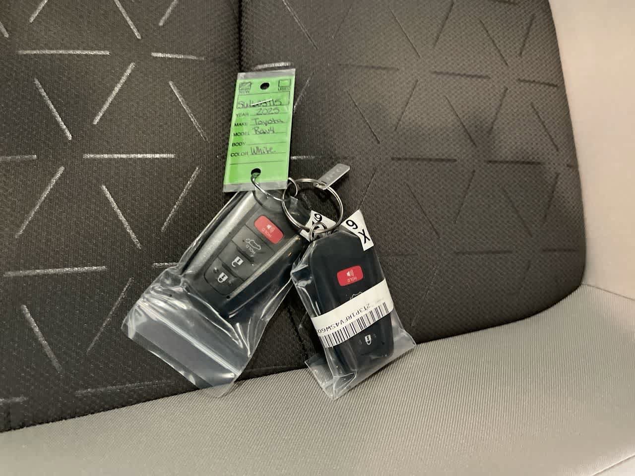 Thumbnail: 2025 Toyota RAV4 - 27