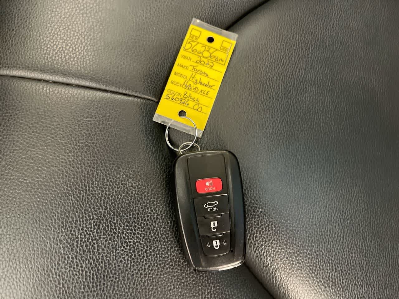 Thumbnail: 2022 Toyota Highlander - 28