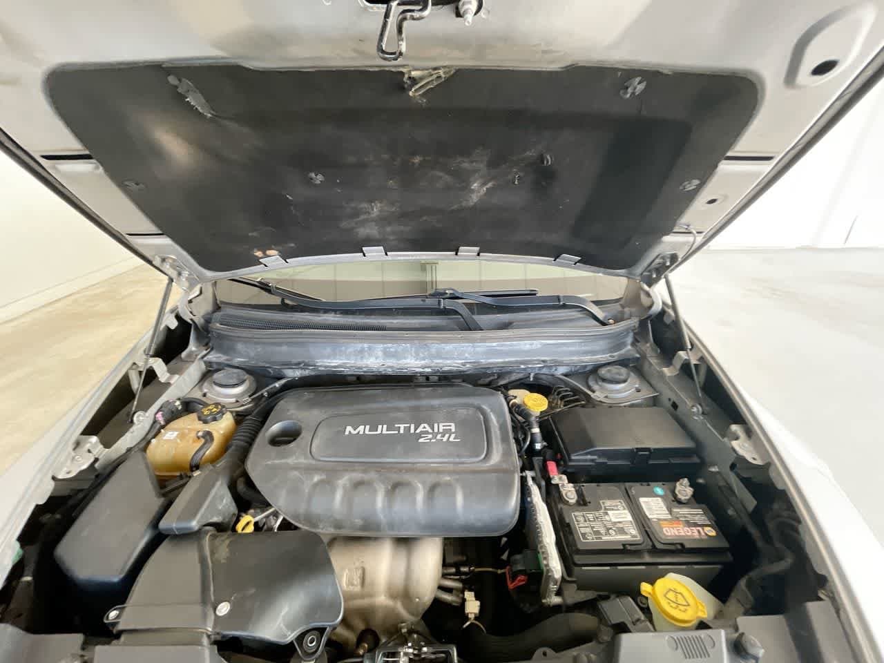 Thumbnail: 2016 Jeep Cherokee - 25