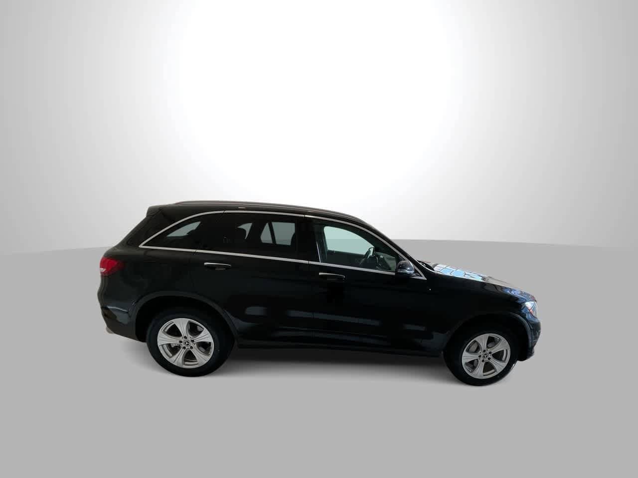 Thumbnail: 2017 Mercedes-Benz GLC - 9
