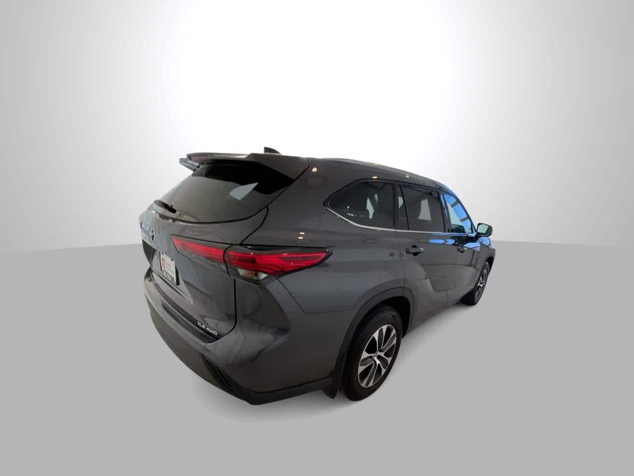 Thumbnail: 2020 Toyota Highlander - 8